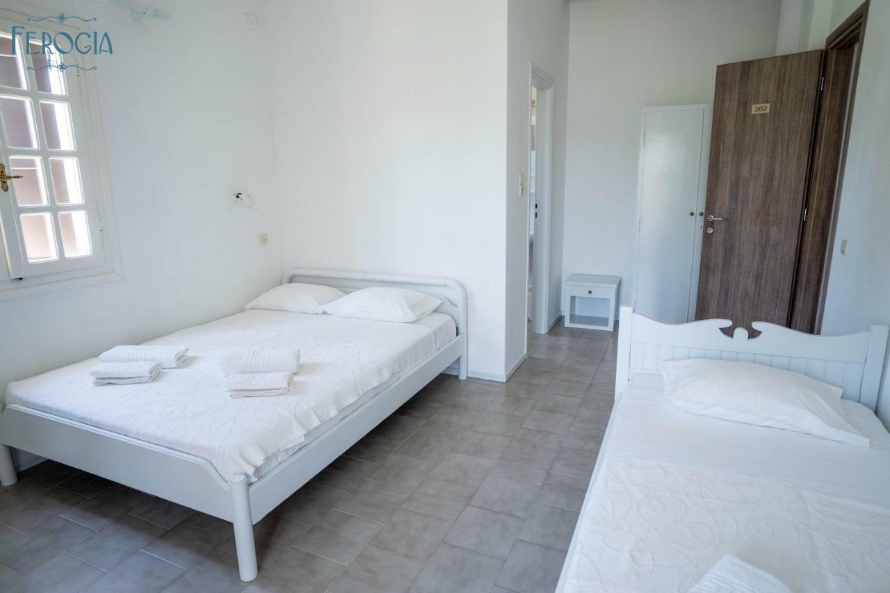 Ferogia Hotel Skyros Exterior photo