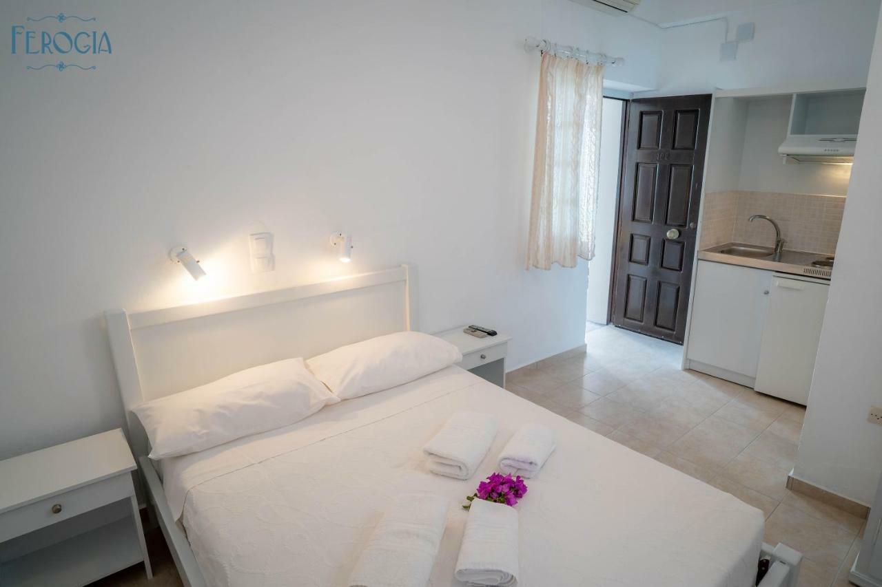 Ferogia Hotel Skyros Exterior photo