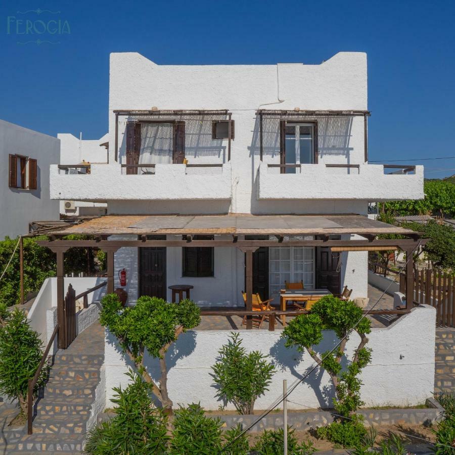 Ferogia Hotel Skyros Exterior photo